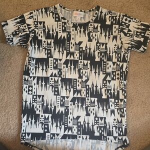 LuLaRoe Black and White Geometric Short Sleeve Tee